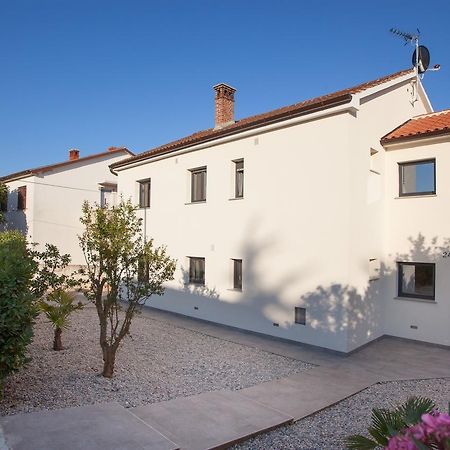 Villa Grey Soul Медулин Екстериор снимка